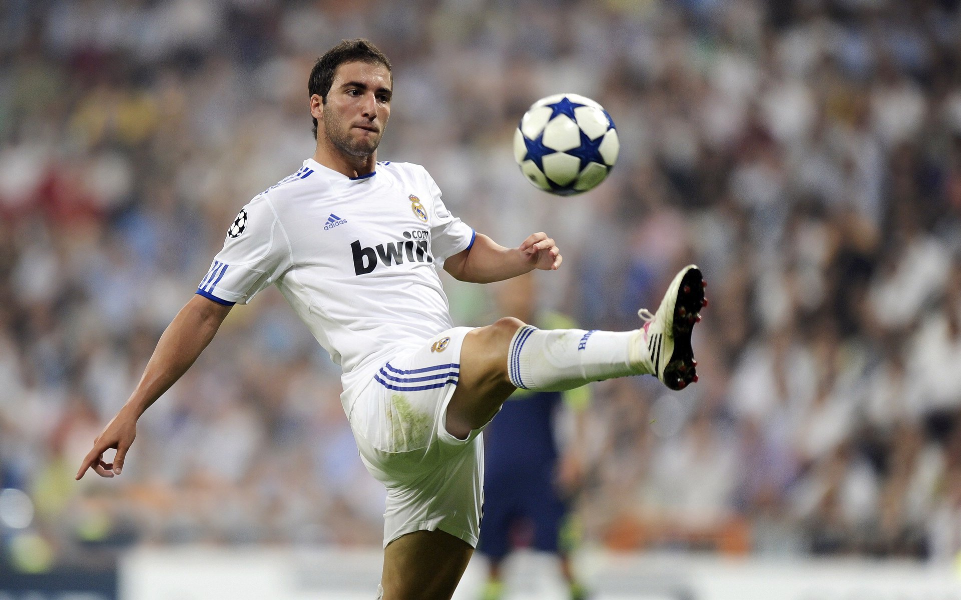 开云平台-基米希个人能力完全展现，塞维利亚狂胜秘鲁，一场战术与意志的胜利